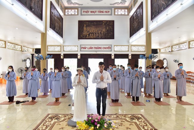 Wedding Ceremony at the pagoda