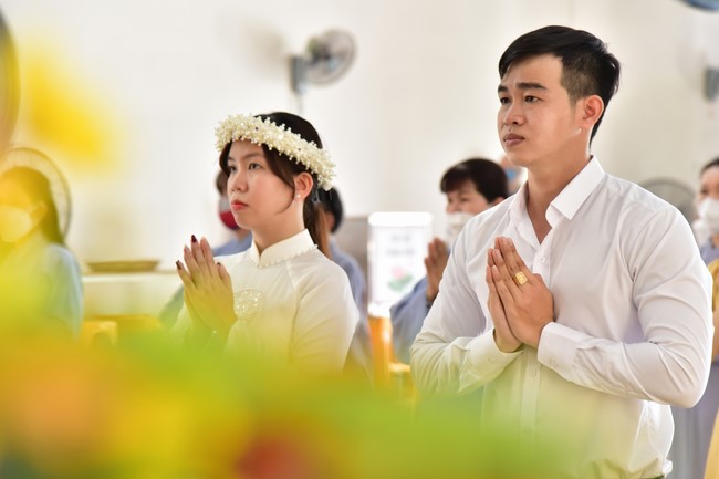 Wedding Ceremony at the pagoda