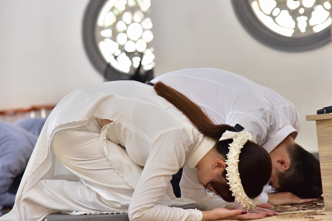 Wedding Ceremony at the pagoda