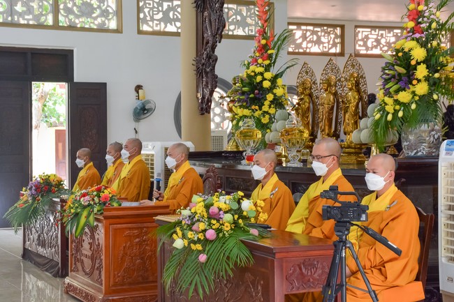 Wedding Ceremony at the pagoda