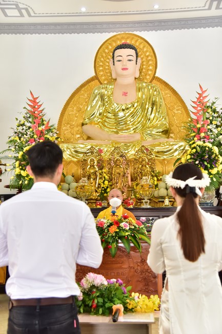 Wedding Ceremony at the pagoda