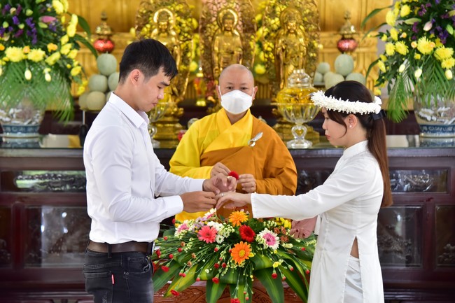 Wedding Ceremony at the pagoda