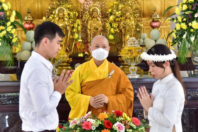 Wedding Ceremony at the pagoda