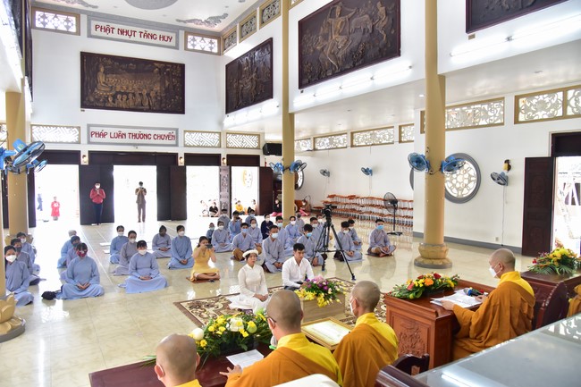 Wedding Ceremony at the pagoda