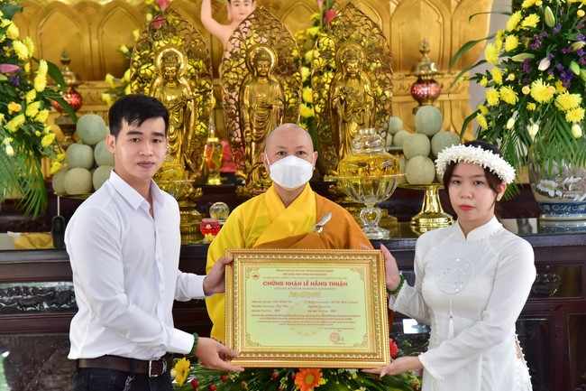 Wedding Ceremony at the pagoda