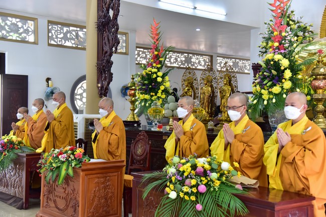 Wedding Ceremony at the pagoda