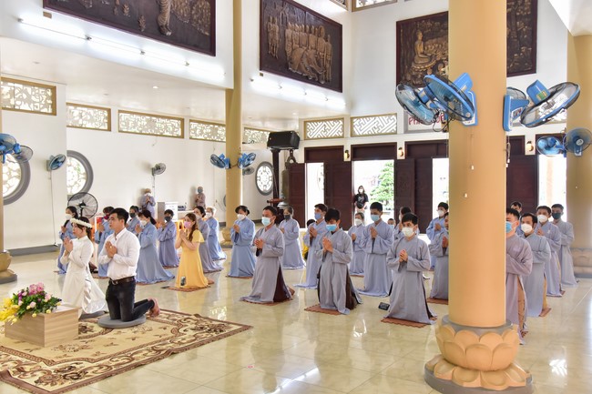 Wedding Ceremony at the pagoda