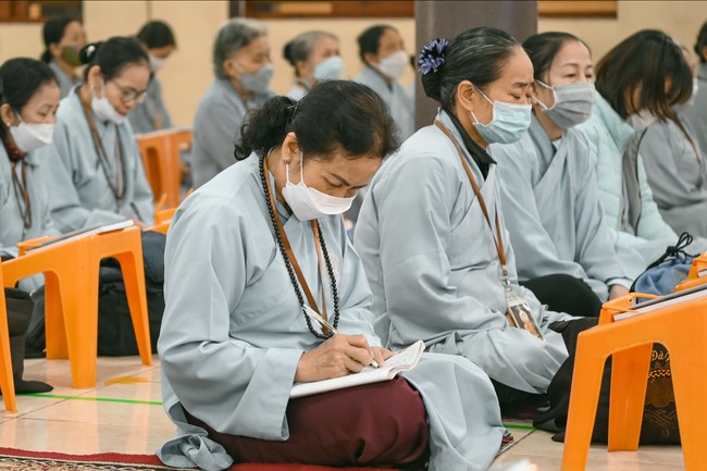 One-Day peaceful Retreat and thanks to Avalokitesvara at Hoa Phuc Pagoda