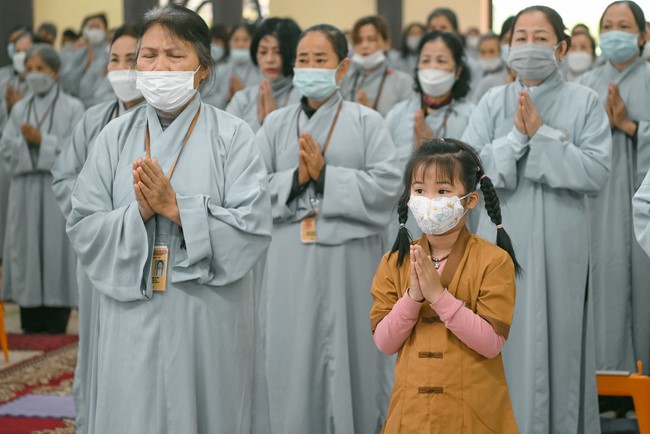 One-Day peaceful Retreat and thanks to Avalokitesvara at Hoa Phuc Pagoda