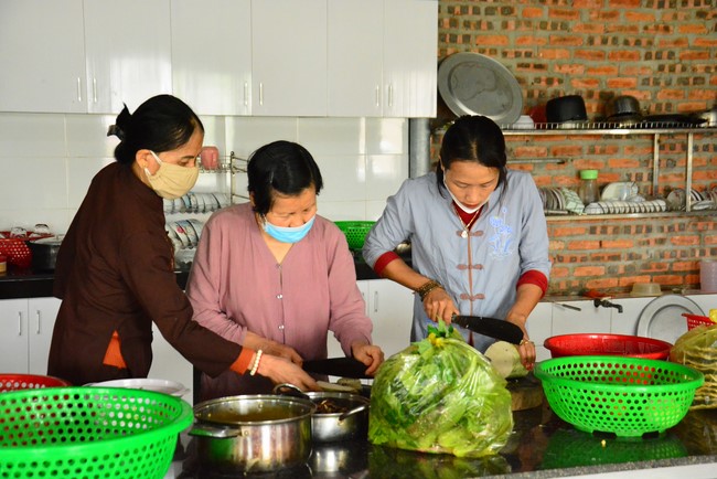One-day peaceful Day at Tu Phap Co Tu Pagoda