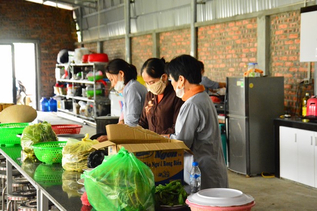 One-day peaceful Day at Tu Phap Co Tu Pagoda