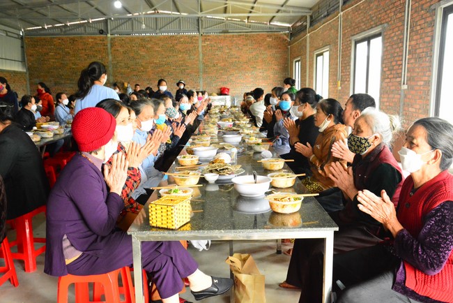 One-day peaceful Day at Tu Phap Co Tu Pagoda