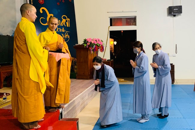 The 16th retreat “Practice as the Buddha's Teachings” at Dong Cao Pagoda