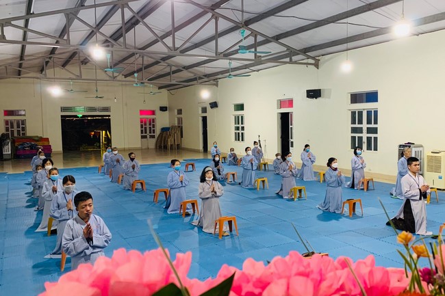 The 16th retreat “Practice as the Buddha's Teachings” at Dong Cao Pagoda