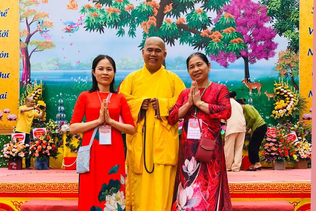 The Buddha’s birthday celebration at Dong Cao pagoda
