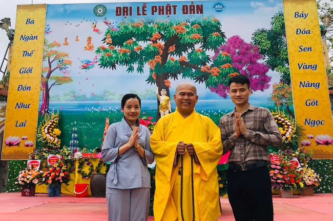 The Buddha’s birthday celebration at Dong Cao pagoda