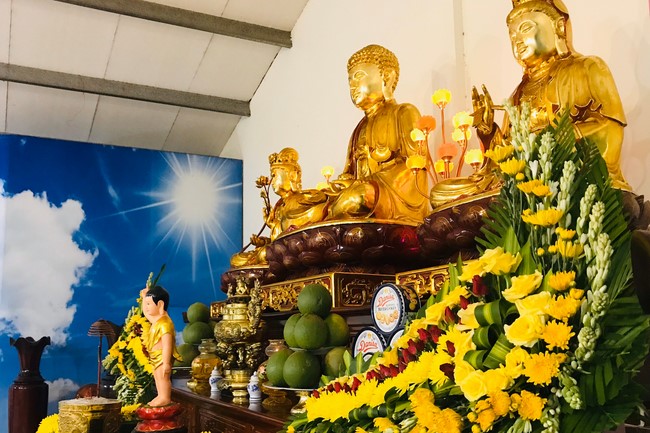 The Buddha’s birthday celebration at Dong Cao pagoda