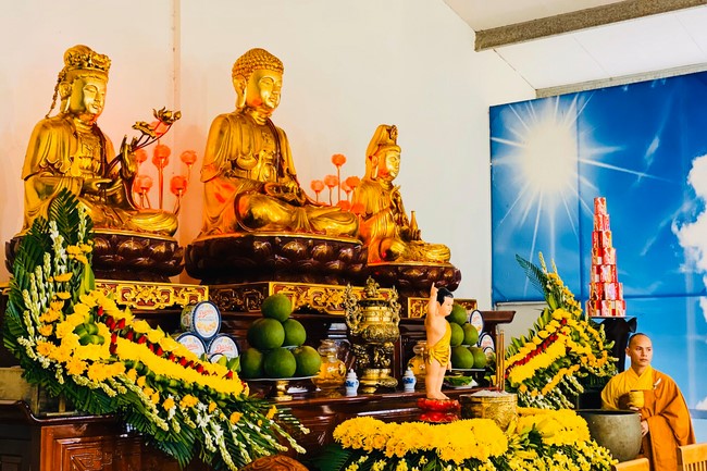 The Buddha’s birthday celebration at Dong Cao pagoda