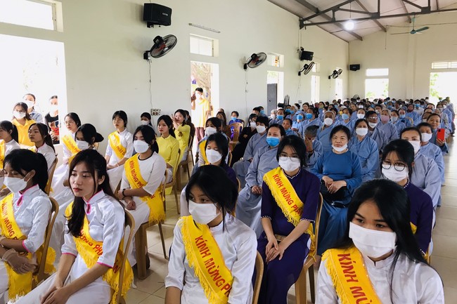 The Buddha’s birthday celebration at Dong Cao pagoda