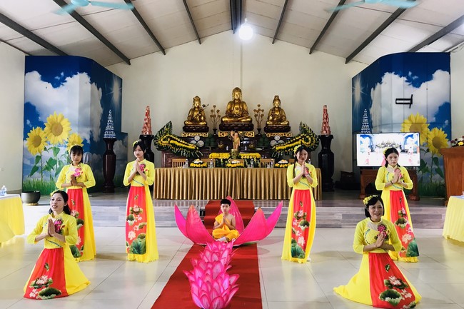 The Buddha’s birthday celebration at Dong Cao pagoda