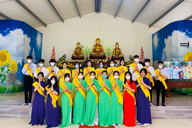The Buddha’s birthday celebration at Dong Cao pagoda