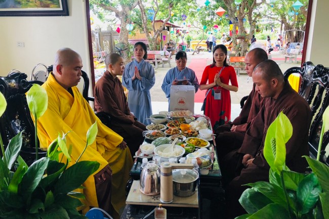 The Buddha’s birthday celebration at Dong Cao pagoda