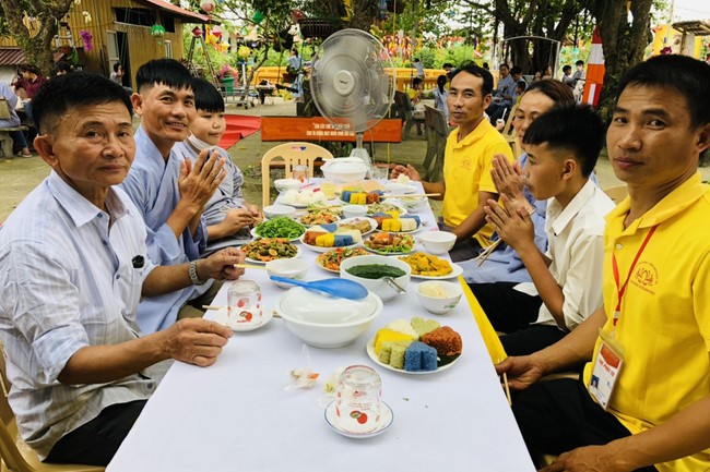 The Buddha’s birthday celebration at Dong Cao pagoda