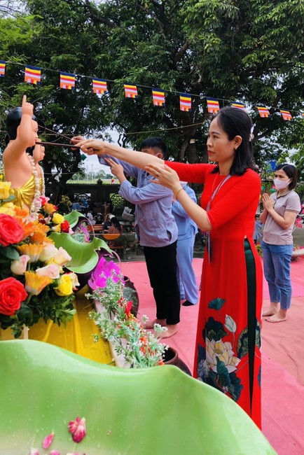 The Buddha’s birthday celebration at Dong Cao pagoda