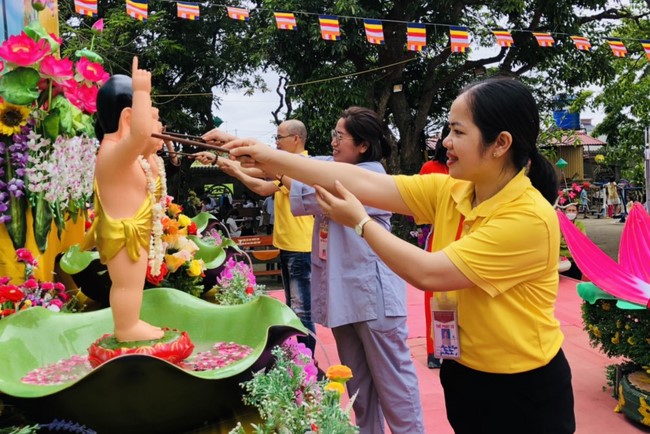 The Buddha’s birthday celebration at Dong Cao pagoda