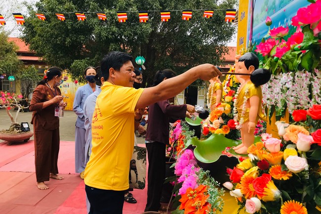 The Buddha’s birthday celebration at Dong Cao pagoda
