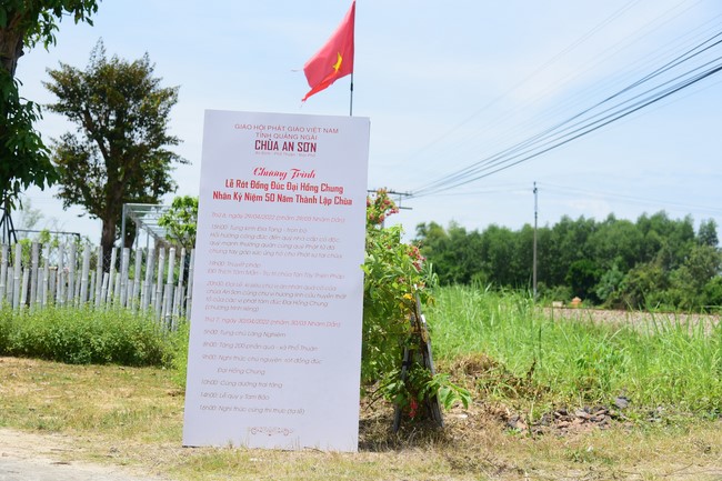 Cúng dường Tam bảo chùa An Sơn, Quảng Ngãi