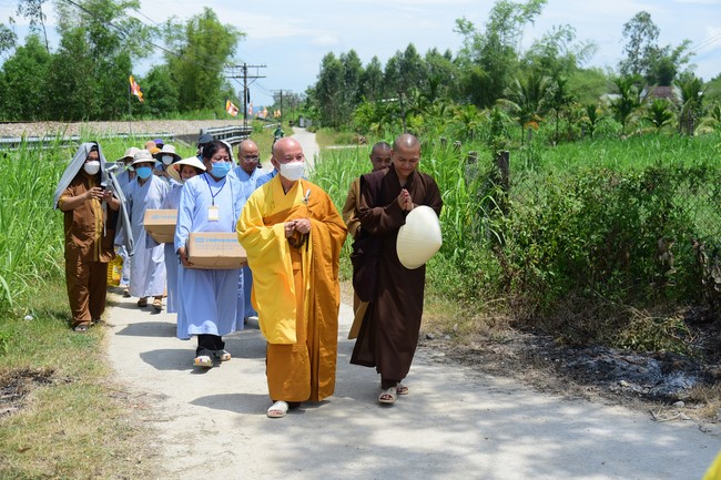 Cúng dường Tam bảo chùa An Sơn, Quảng Ngãi