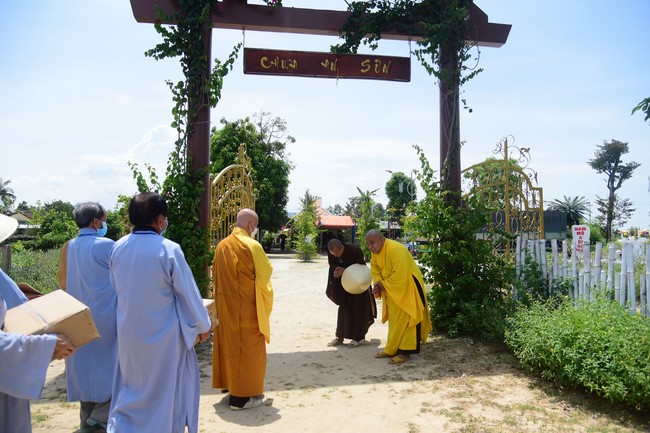 Cúng dường Tam bảo chùa An Sơn, Quảng Ngãi