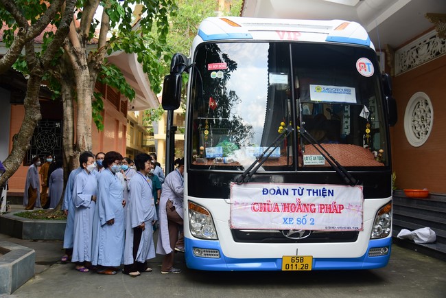 Cúng dường Tam bảo chùa An Sơn, Quảng Ngãi