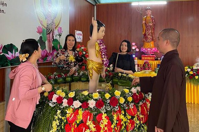 Buddha's Birthday Ceremony at Tieu Dao Pagoda