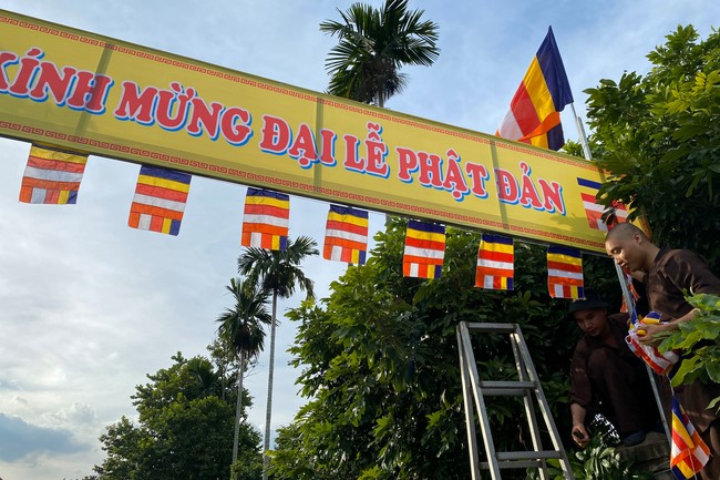 Buddha's Birthday Ceremony at Quang Phap pagoda, Tay Ninh