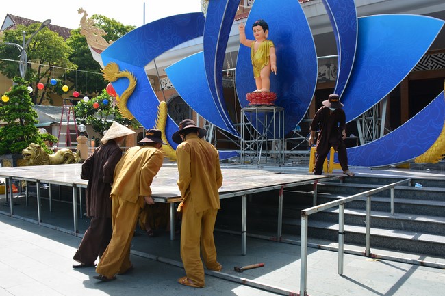Preparing for the Vesak Great Ceremony of Buddha's Birthday 2022 (part 2)
