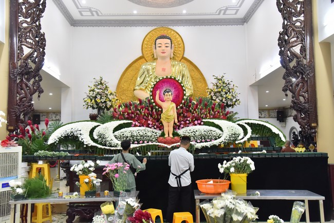 Preparing for the Vesak Great Ceremony of Buddha's Birthday 2022 (part 2)