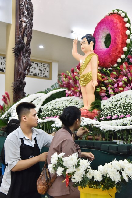Preparing for the Vesak Great Ceremony of Buddha's Birthday 2022 (part 2)