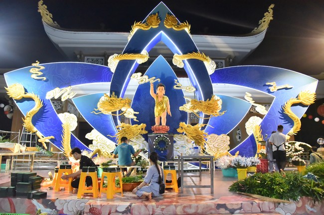 Preparing for the Vesak Great Ceremony of Buddha's Birthday 2022 (part 2)