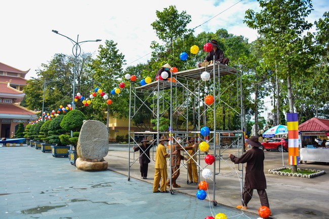 Preparing for the Vesak Great Ceremony of Buddha's Birthday 2022 (part 2)