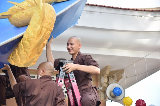 Preparing for the Vesak Great Ceremony of Buddha's Birthday 2022 (part 2)