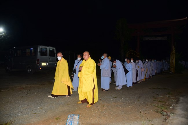 Lễ Sái Tịnh đúc chuông và tặng quà Quảng Ngãi