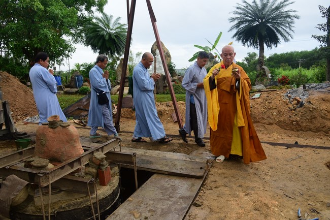 Lễ Sái Tịnh đúc chuông và tặng quà Quảng Ngãi