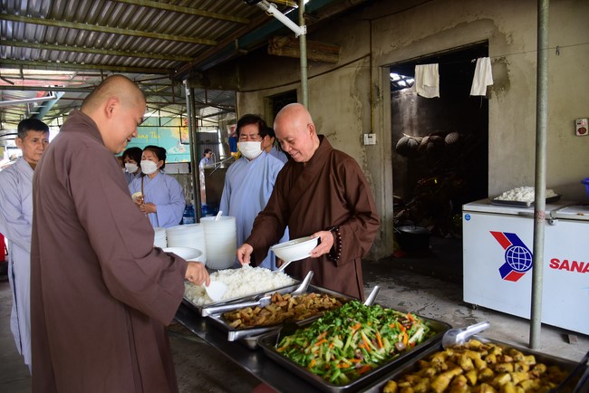 Cúng dường Tam bảo chùa Đống Cao, Thanh Hóa