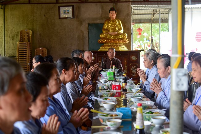 Cúng dường Tam bảo chùa Đống Cao, Thanh Hóa