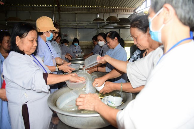 Cúng dường Tam bảo chùa Đống Cao, Thanh Hóa