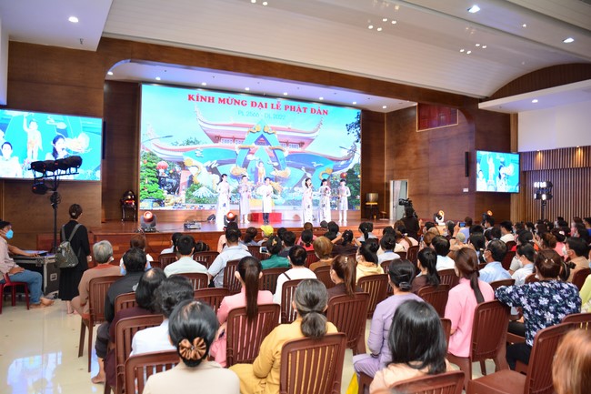 Performance night to celebrate Buddha's birthday