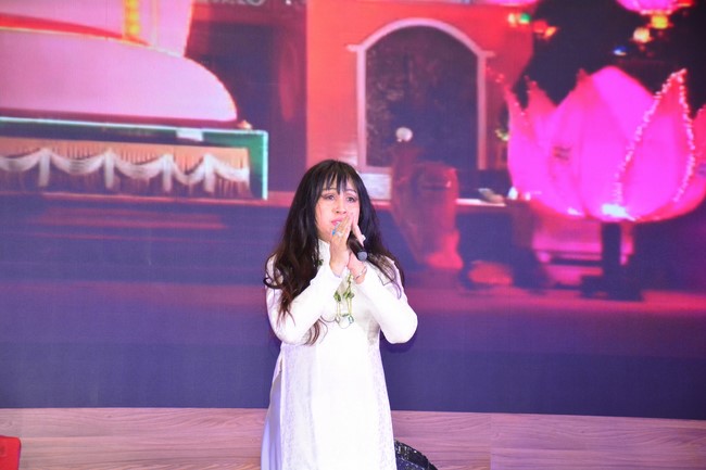 Performance night to celebrate Buddha's birthday