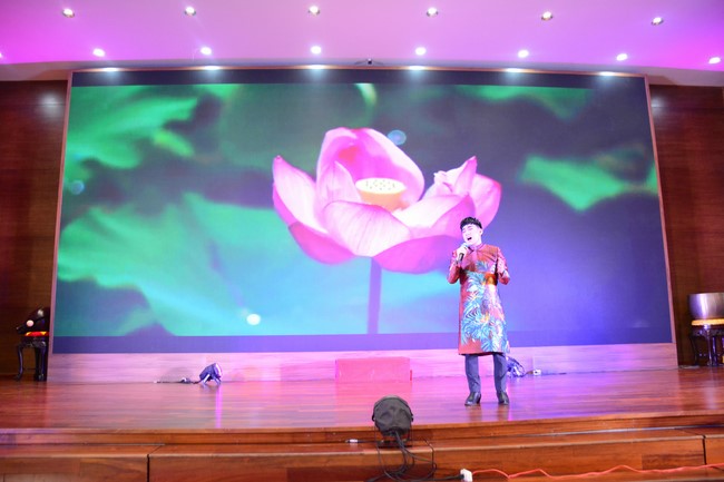 Performance night to celebrate Buddha's birthday